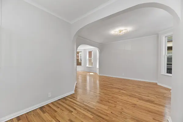 929 N Latrobe AVE, Chicago, IL 60651