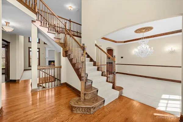 261 Johnson Woods DR, Batavia, IL 60510