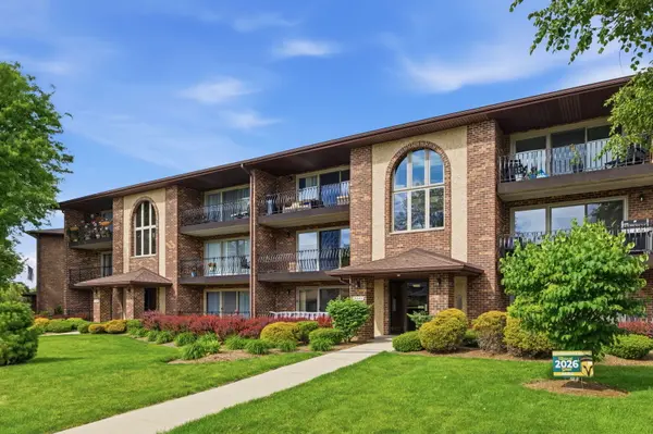 7545 Sheridan DR #2C, Willowbrook, IL 60527