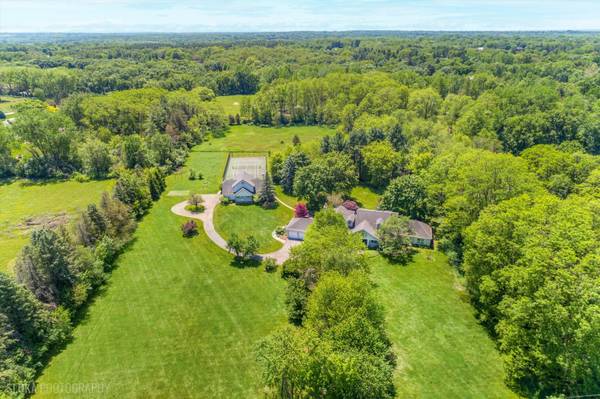 209 Spring Creek RD, Barrington Hills, IL 60010