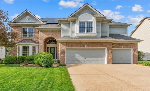 505 Moose Lake DR, North Aurora, IL 60542