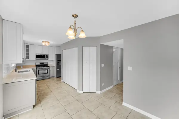 615 RED BARN TRL, Bolingbrook, IL 60490