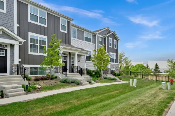 2867 Kessler DR, Mundelein, IL 60060