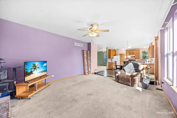 2027 Sumner CT, Plainfield, IL 60586
