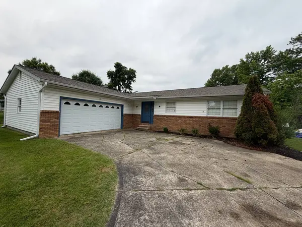3001 Clifton CT, Marion, IL 62959