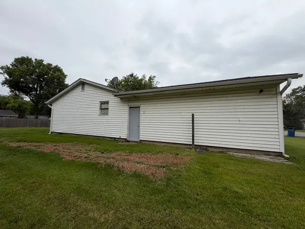 3001 Clifton CT, Marion, IL 62959