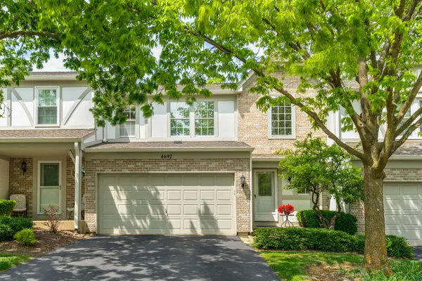 4692 N Sapphire DR, Hoffman Estates, IL 60192