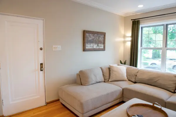6932 W Medill AVE #1C, Chicago, IL 60707