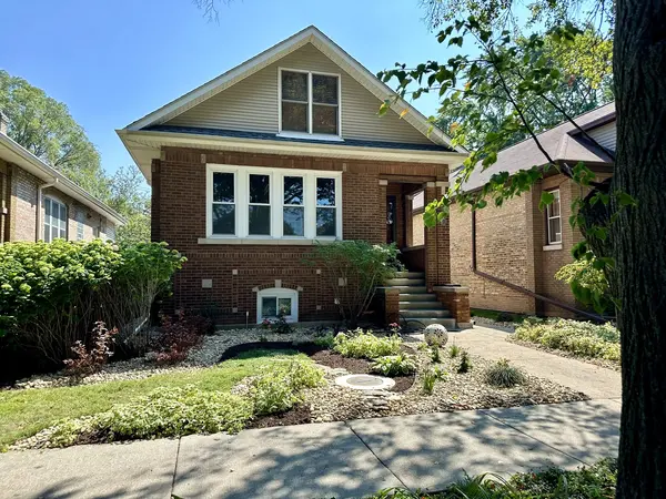 2841 Wenonah AVE, Berwyn, IL 60402