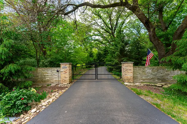 2319 Thompson RD, Bull Valley, IL 60097