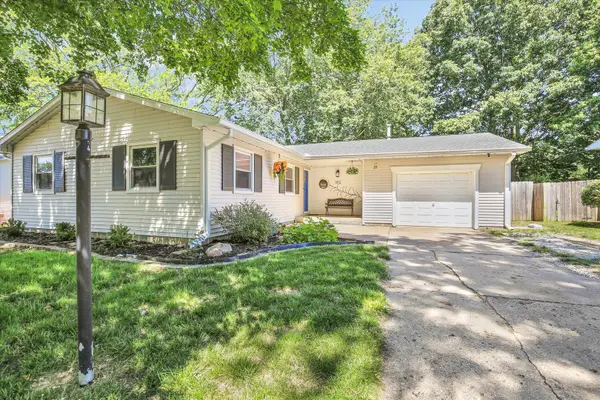 1810 Rebecca DR, Champaign, IL 61821