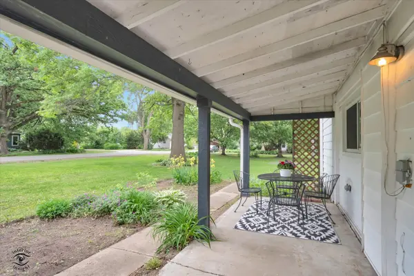 32 Cross ST, Bristol, IL 60512