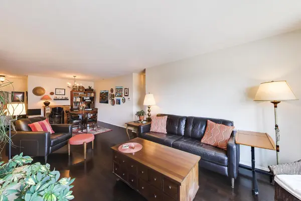 1501 Oak AVE #504, Evanston, IL 60201