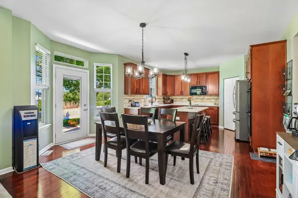 1241 Bradford LN, Antioch, IL 60002