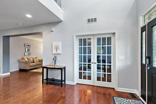14 Kenilworth CT, Cary, IL 60013