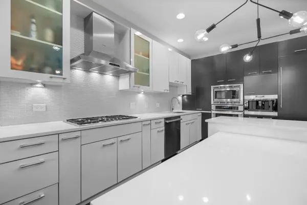1536 W Walton ST #2, Chicago, IL 60642