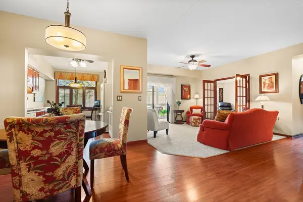6230 Misty Pines DR #1, Tinley Park, IL 60477