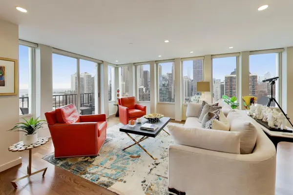 1230 N State Pkwy #28A, Chicago, IL 60610