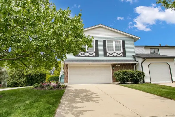 1838 Prentiss DR, Downers Grove, IL 60516