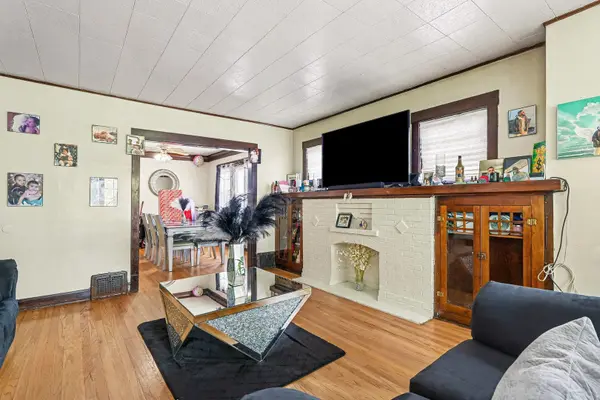 5005 W Altgeld ST, Chicago, IL 60639