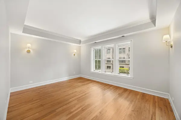 811 Erie ST #1, Oak Park, IL 60302