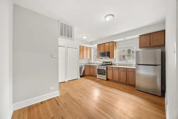 811 Erie ST #1, Oak Park, IL 60302