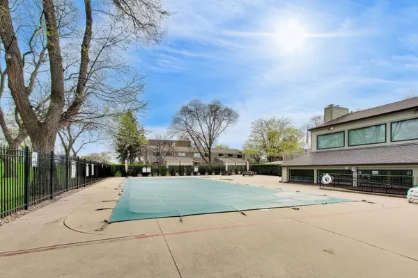 1400 N Elmhurst RD #319, Mount Prospect, IL 60056