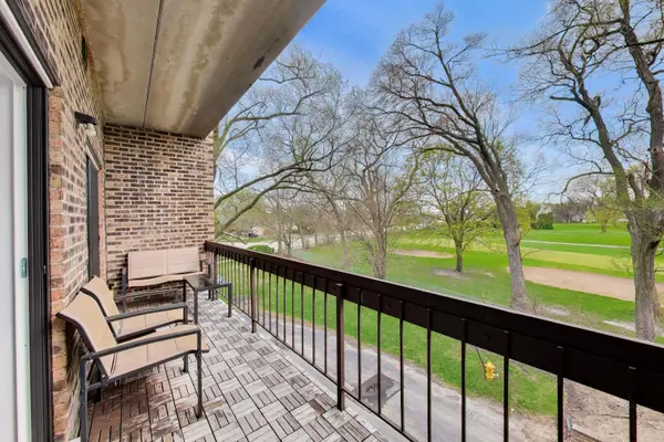 1400 N Elmhurst RD #319, Mount Prospect, IL 60056
