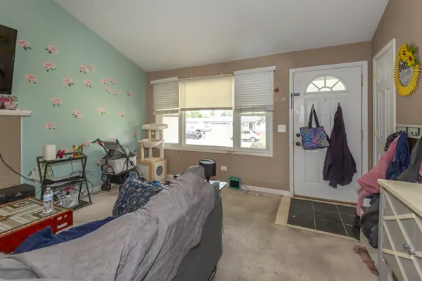 382 Keith AVE, Crystal Lake, IL 60014