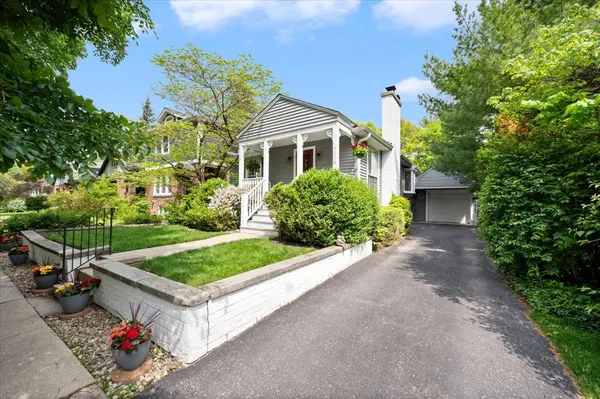 2509 Thayer ST, Evanston, IL 60201