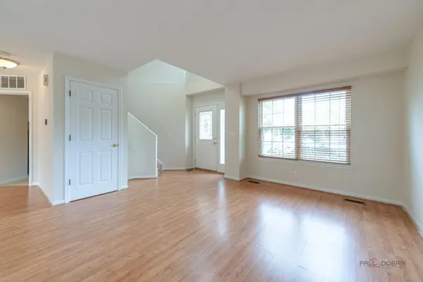 421 Rosewood XING, Lindenhurst, IL 60046