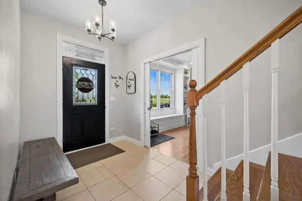 5235 GREENSHIRE CIR, Lake In The Hills, IL 60156