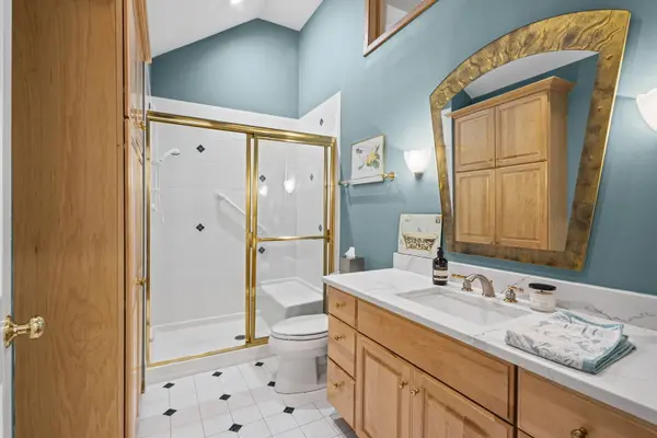 3961 Fairview AVE, Downers Grove, IL 60515