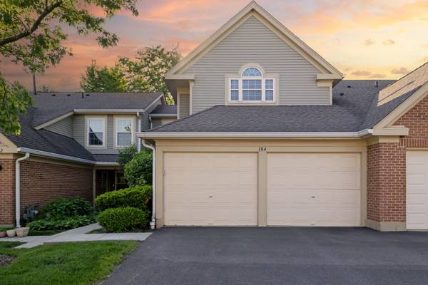 104 Thistle CT, Schaumburg, IL 60194