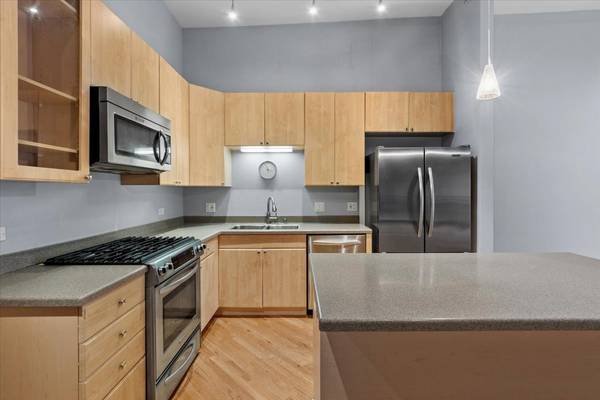 520 W Huron ST #603, Chicago, IL 60654