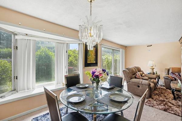 157 Thomas RD #157, Bolingbrook, IL 60440