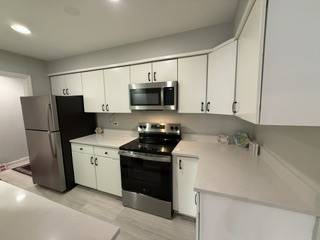 1930 CHERRY LN #122, Northbrook, IL 60062