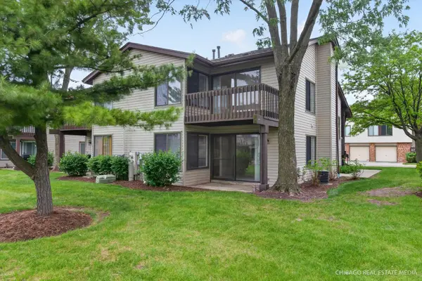 1326 Kingsbury DR #6, Hanover Park, IL 60133