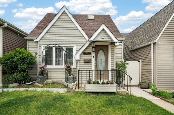 6602 W Montrose AVE, Harwood Heights, IL 60706