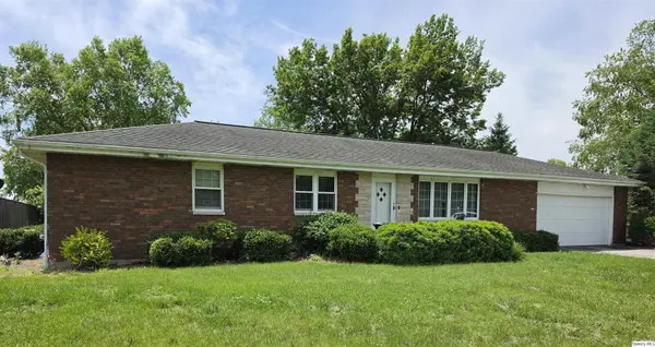 103 E Spring St., Camp Point, IL 62320