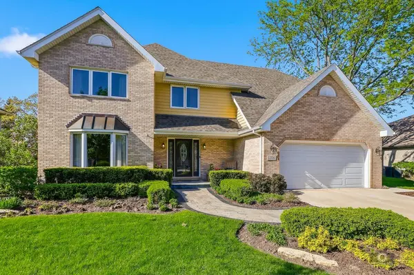 1206 Arbor DR, Lemont, IL 60439