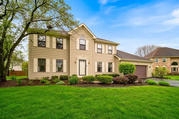 2405 Cimarron CT, Naperville, IL 60565