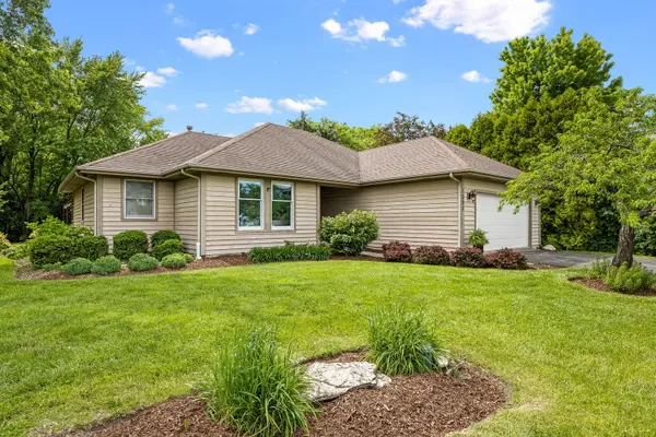 1680 Logan ST, Roselle, IL 60172
