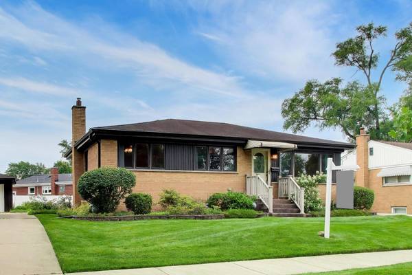 309 Wisconsin DR, Des Plaines, IL 60016