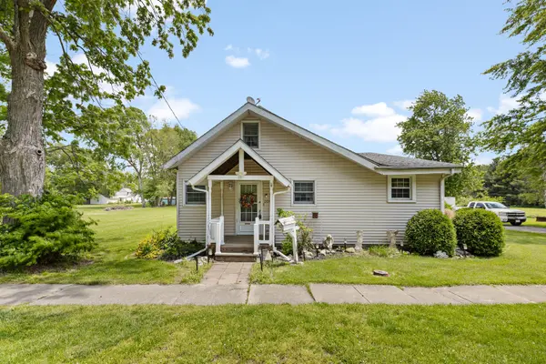 205 N Park ST, Milford, IL 60953