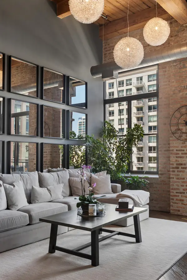 375 W Erie ST #604, Chicago, IL 60654