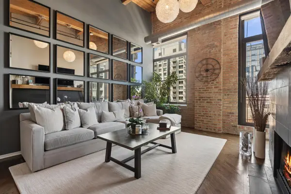 375 W Erie ST #604, Chicago, IL 60654