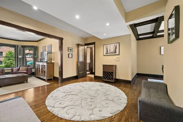 707 W Bittersweet PL #K1, Chicago, IL 60613