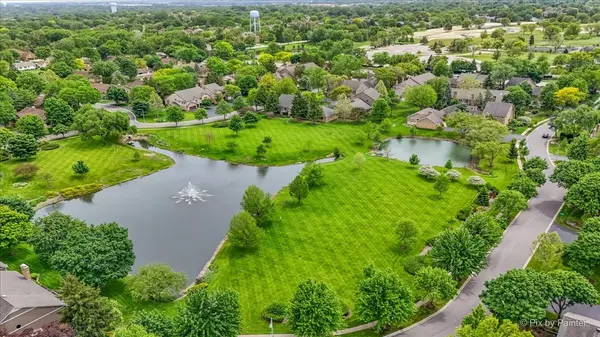 65 Country Club DR, Bloomingdale, IL 60108
