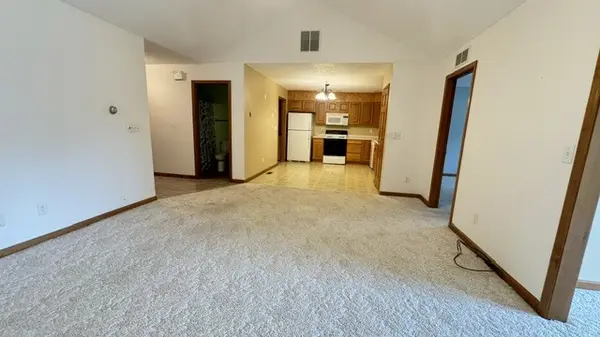 1047 Kleemann DR #1047, Clinton, IL 61727